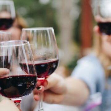 RITUALUL MESEI MODERNE: Gust, echilibru și detalii care schimbă atmosfera RITUALUL MESEI MODERNE: Gust, echilibru și detalii care schimbă atmosfera