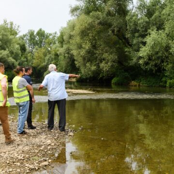 CONSILIUL JUDEȚEAN MARAMUREȘ accelerează lucrările pe DJ 182B și amenajează o traversare provizorie peste râul Lăpuș, între Cătălina și Mocira
