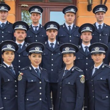 DEBUTANȚI ÎN MESERIE: 15 proaspăt absolvenți ai școlilor de agenți de poliție și-au început cariera la IPJ Maramureș DEBUTANȚI ÎN MESERIE: 15 proaspăt absolvenți ai școlilor de agenți de poliție și-au început cariera la IPJ Maramureș