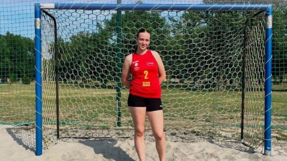 BEACH HANDBALL: O jucătoare de la Fabrica de Campioni reprezintă România la Campionatul European de junioare BEACH HANDBALL: O jucătoare de la Fabrica de Campioni reprezintă România la Campionatul European de junioare