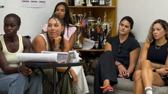HANDBAL: Reunire a lotului echipei feminine a Minaurului HANDBAL: Reunire a lotului echipei feminine a Minaurului