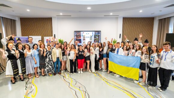 ZILE DE VARĂ LA BAIA MARE: A debutat tabăra pentru elevii din Maramureș și Ivano-Frankivsk (Ucraina) ZILE DE VARĂ LA BAIA MARE: A debutat tabăra pentru elevii din Maramureș și Ivano-Frankivsk (Ucraina)