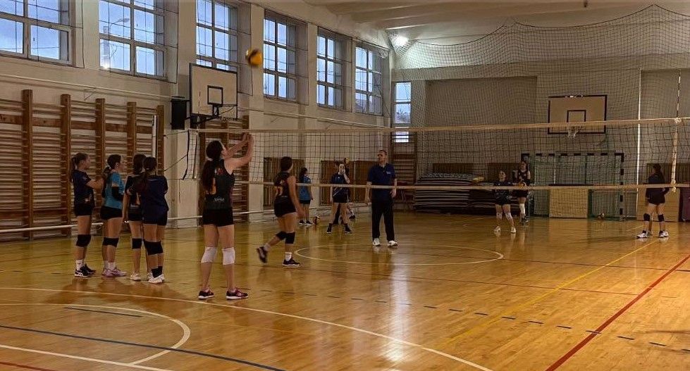 VOLEI: Se fac înscrieri la Fabrica de Campioni VOLEI: Se fac înscrieri la Fabrica de Campioni