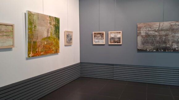 GALERIA UAP BAIA MARE: Silent structures – expoziție semnată de Mihaela Garcea