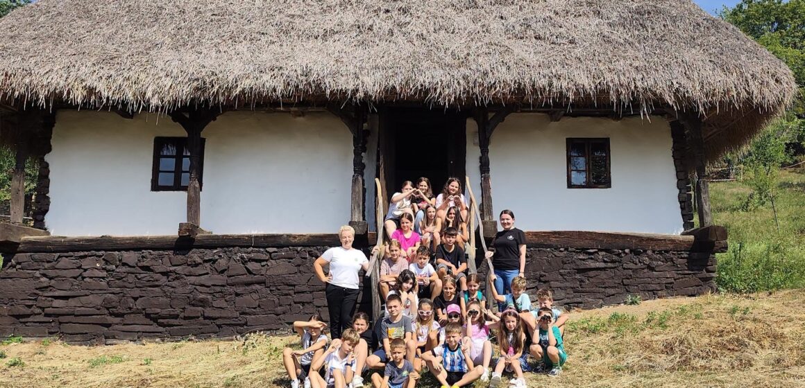 MUZEUL SATULUI BAIA MARE: O zi în satul de odinioară –  maramureșeni de acasă și maramureșeni plecați în lume laolaltă