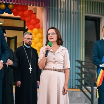 ZAHORÁNSZKI BRIGITTA: A fost inaugurată o creșă cu 70 de locuri în Sighetu Marmației și a fost dat în folosință o bază sportivă multifuncțională ZAHORÁNSZKI BRIGITTA: A fost inaugurată o creșă cu 70 de locuri în Sighetu Marmației și a fost dat în folosință o bază sportivă multifuncțională