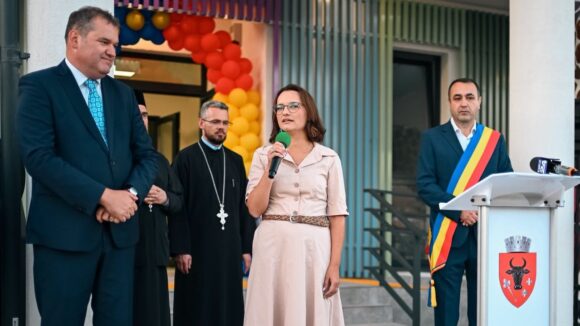 ZAHORÁNSZKI BRIGITTA: A fost inaugurată o creșă cu 70 de locuri în Sighetu Marmației și a fost dat în folosință o bază sportivă multifuncțională