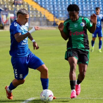 FOTBAL: Corvinul s-a impus la limită sub Dealul Florilor FOTBAL: Corvinul s-a impus la limită sub Dealul Florilor