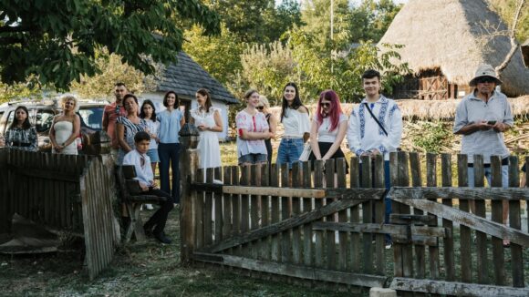 MUZEUL SATULUI BAIA MARE: Aproape 100 de persoane din comunitatea moldovenilor s-au întâlnit pentru a-și celebra rădăcinile și moștenirea culturală