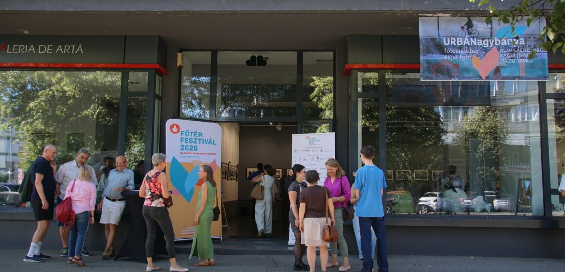 VIDEO: Vernisajul expoziției de artă fotografică URBÁNagybánya din a doua zi a Főtér Fesztivál 2026