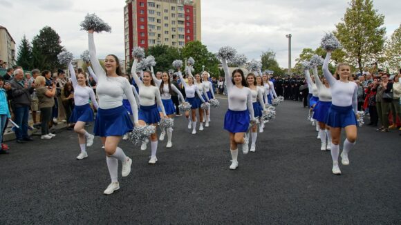 VIDEO: Sărbătoarea Castanelor – Parada de pe Podul Unirii