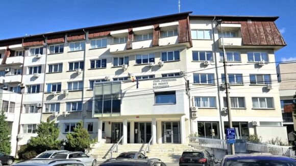 CASA JUDEȚEANĂ DE PENSII: Informare pentru elevii și studenții beneficiari ai pensiei de urmaș CASA JUDEȚEANĂ DE PENSII: Informare pentru elevii și studenții beneficiari ai pensiei de urmaș