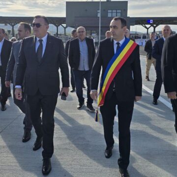 VASILE MOLDOVAN: Noul pod peste Tisa este puntea de legătură între oameni, culturi și destine unite de valori comune VASILE MOLDOVAN: Noul pod peste Tisa este puntea de legătură între oameni, culturi și destine unite de valori comune