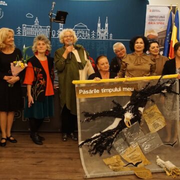 VIDEO: Eveniment inaugural Dinastia Artelor – o îmbinare între poezie, pictură, muzică și tradiție locală la Baia Sprie VIDEO: Eveniment inaugural Dinastia Artelor – o îmbinare între poezie, pictură, muzică și tradiție locală la Baia Sprie