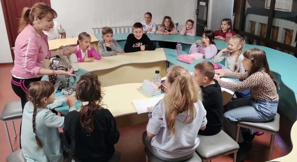 BIBLIOTECA JUDEȚEANĂ: Curs de teatru și dezvoltare personală. Terapie prin teatru pentru copii de 6-12 ani